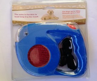4.5m Retractable Dog Lead, suitable for up to 35KG with built in Flashlight