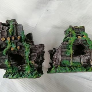 Shipwreck Ornament in 2 pieces - Medium