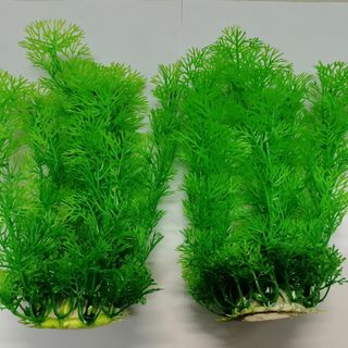 2 x Green Bushy Plastic Plants 20cm