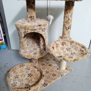 Deluxe CAT SCRATCHER/CLIMBER AND HOUSE WITH many PLATFORMS