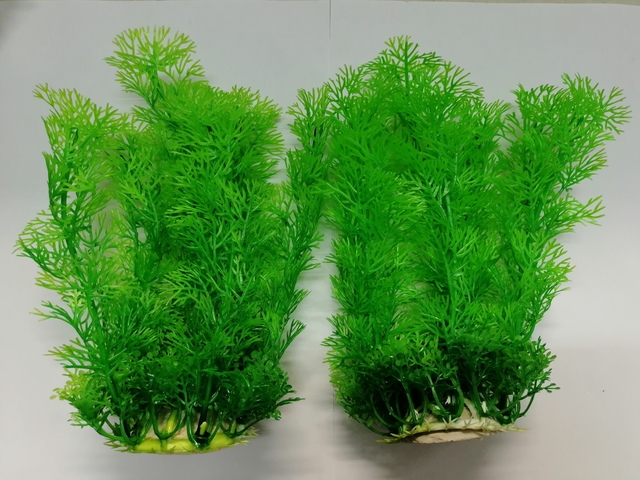 2 x Green Bushy Plastic Plants 20cm