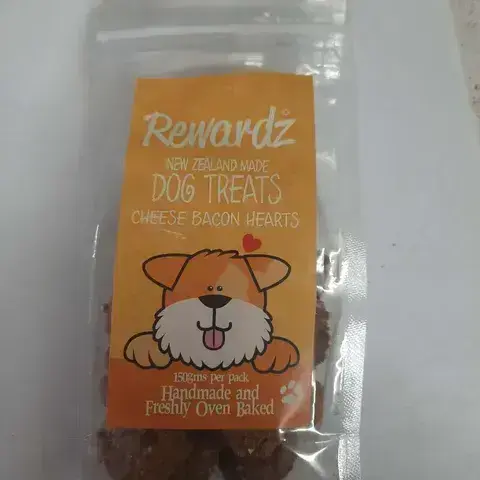 Rewardz Cheese Bacon Hearts treats 150g