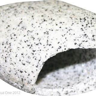 Aqua One Ornament Cave Round Medium